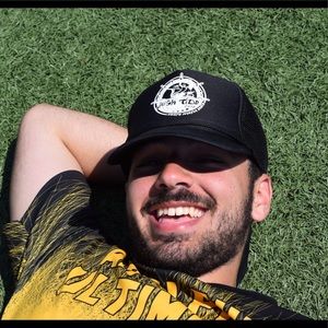 Meet your Posher, Gil